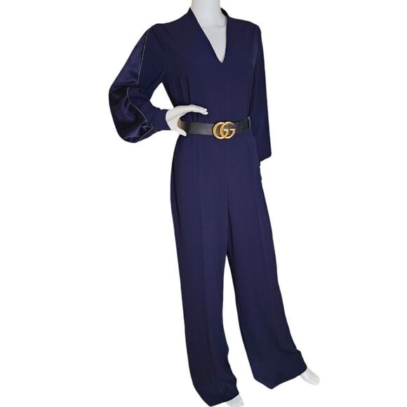 Escada  - Picture 7 of 11